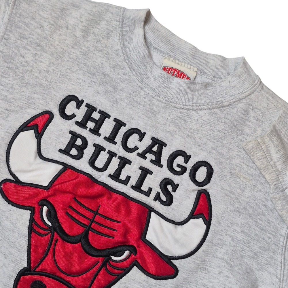 VTG Nutmeg Chicago Bulls Youth M Crewneck Sweatshirt NBA 90s USA